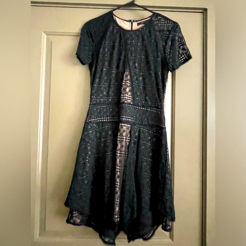 BCBGMAXAZRIA “Ailleen” Black Lace Dress in Size Small